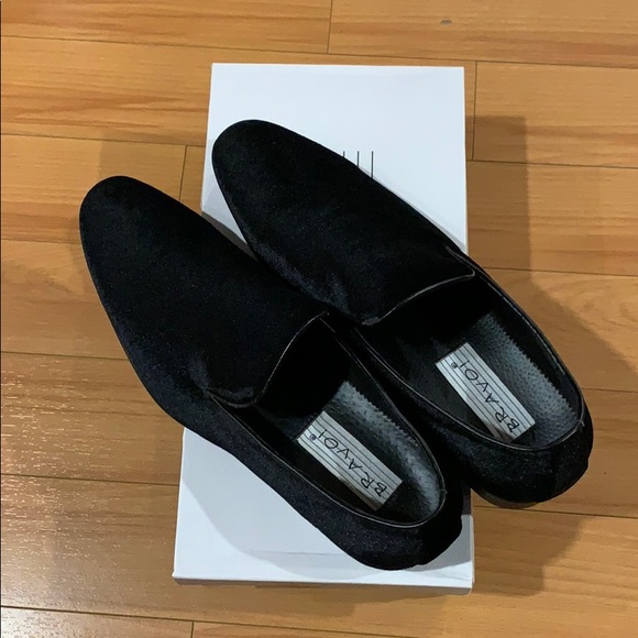 Shoes - Picture 2 of 4